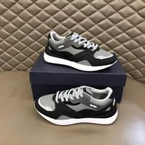 The gold (deposit) card Yan Hong selects the promoters and the book readers can reach 0 good 4 luxurious and 2 recommended.