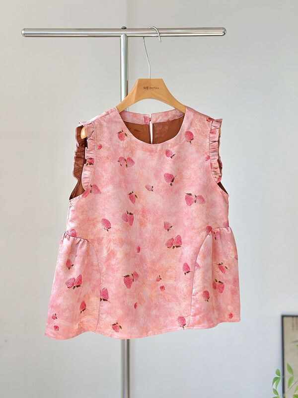 New Chinese-Style Pink Strawberry Print Top for Women, Round Neck, National Style, Sleeveless, Sweet Style, Everyday Loose and Versatile Shirt