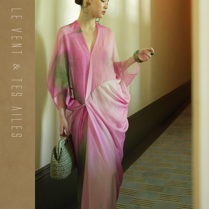 Le Vent&Tes Ailes ·Han· French-Style Luxurious Lyocell Gradient Design Holiday Dress Le Vent&Tes Ailes ·Han· French-Style Luxurious Lyocell Gradient Design Holiday Dress