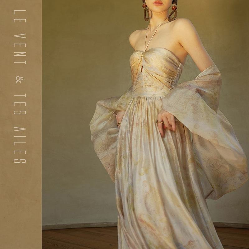 Le Vent&Tes Ailes ·Lixia·French-Style Luxurious Strapless Vacation Dress Cardigan Set