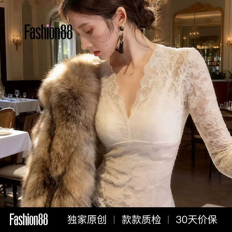 French-Style Pure Desire High-End Sexy V-Neck Lace Base Shirt for Women, Unique Hollow-Out Top for Autumn and Winter Layering French-Style Pure Desire High-End Sexy V-Neck Lace Base Shirt for Women, Unique Hollow-Out Top for Autumn and Winter Layering
