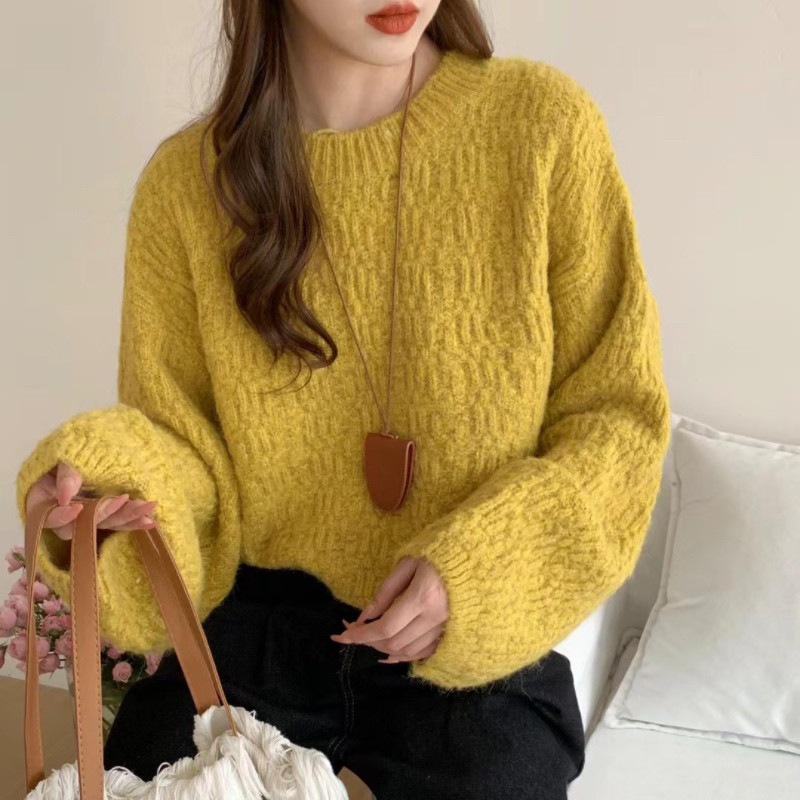 Stunning Yellow Sweater for Women, Autumn and Winter Style, Pullover Long-Sleeve Knitwear, Relaxed and Loose Fit, High-End Feel, Trendy Top Stunning Yellow Sweater for Women, Autumn and Winter Style, Pullover Long-Sleeve Knitwear, Relaxed and Loose Fit, High-End Feel, Trendy Top