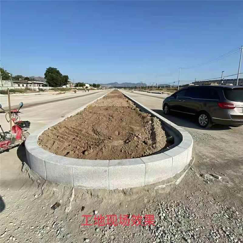 天然花岗岩石材芝麻白灰黑火烧板黄锈石荔枝面路岩石麻广场地铺石(图17)