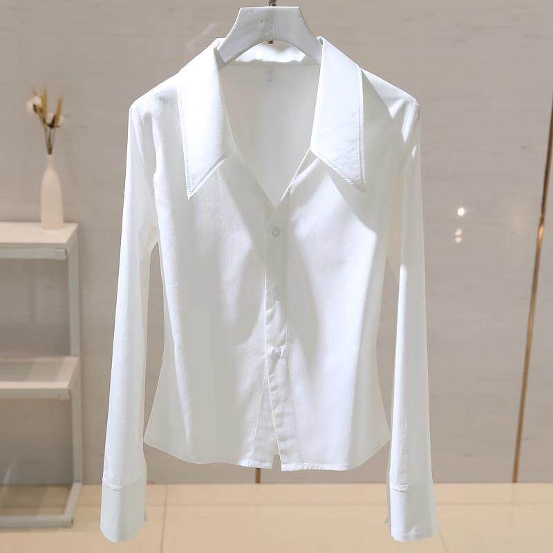 White V-neck long-sleeved shirt for women, a uniquely designed top, fashionable and versatile for spring and autumn.