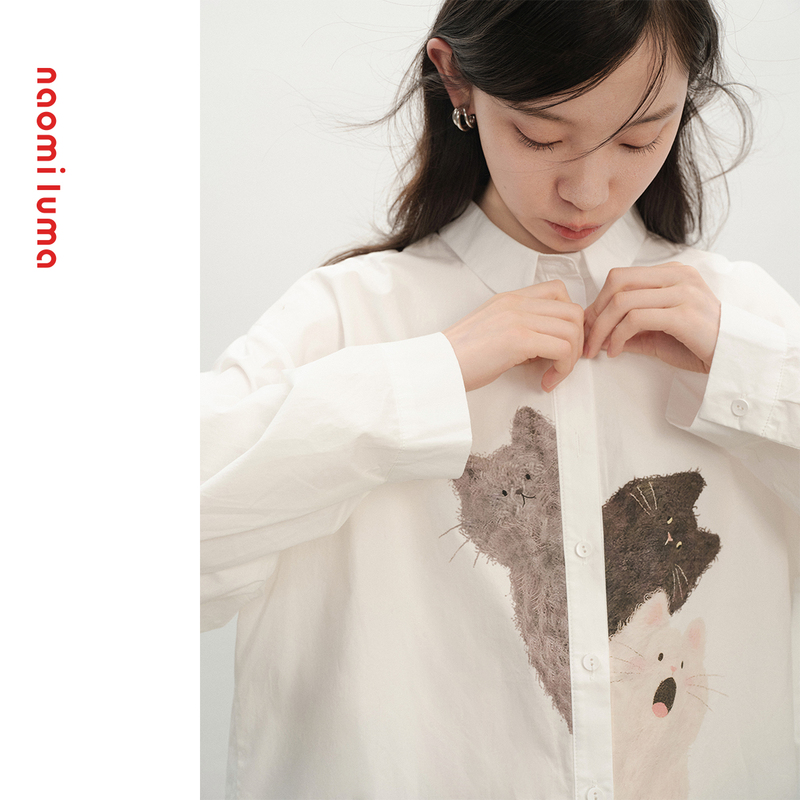 Naomi Luma's Artistic Three-Cat Print White Shirt, Lazy Long-Sleeved Top Naomi Luma's Artistic Three-Cat Print White Shirt, Lazy Long-Sleeved Top