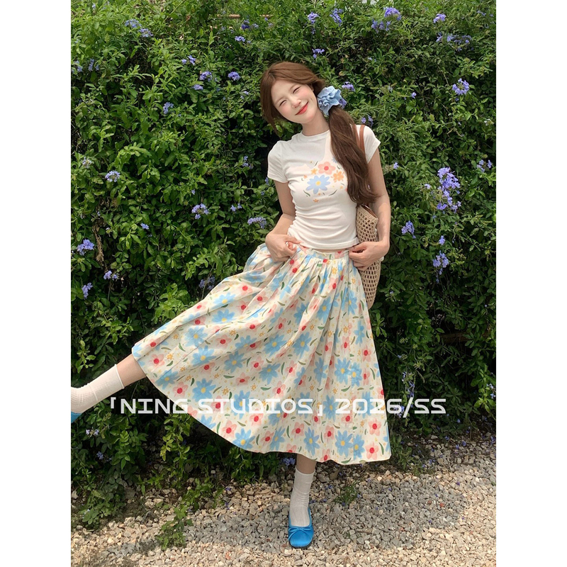 Floral Short-Sleeved Printed T-Shirt and Floral Skirt Set for Women 2026 Summer Sweet Style Unique and Beautiful Two-Piece Set