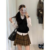 New Nan Tao lazy style V-neck knitted vest for women autumn new versatile layered retro loose sleeveless sweater