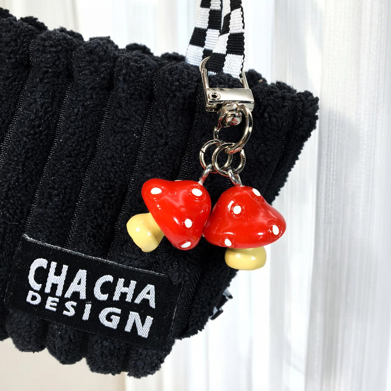 Resin Artificial Red Mushroom Keychain Cute Cartoon Pendant Bag Decoration Mini Mushroom Charm Travel Gift