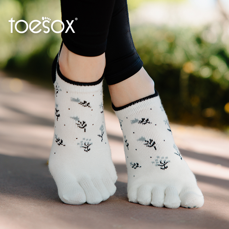Toesox Yoga Socks Five-Toe Socks Indoor Fitness Non-Slip Socks Pilates Dance Sports Socks Low Rise Toesox Yoga Socks Five-Toe Socks Indoor Fitness Non-Slip Socks Pilates Dance Sports Socks Low Rise