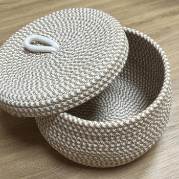 Desktop storage box makeup storage snacks sorting hand-woven egg storage basket with lid woven basket lcb