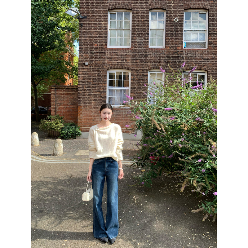 Fleme Muyue's "Vivian Bookstore" Proportion-Enhancing, Simple, Stylish, Versatile, Slim-Fit Jeans Fleme Muyue's "Vivian Bookstore" Proportion-Enhancing, Simple, Stylish, Versatile, Slim-Fit Jeans