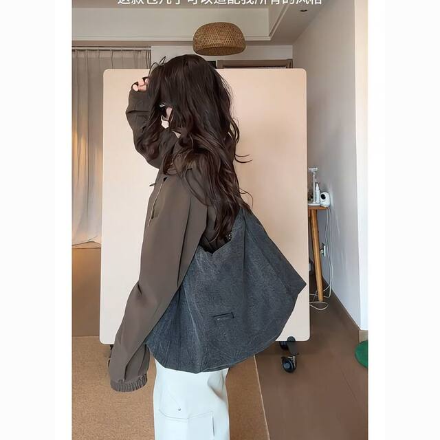 2025 New High-End Large-Capacity Thickened Washed Denim Bag for Women, Tote Commuter Shoulder Underarm Bag, Trendy