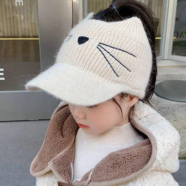 Children's Hats for Autumn and Winter, Cute Girls' Cat-Style Open-Top Knitted Hat, Warm and Fleece-Lined for Winter, Windproof, Can Be Tied into a Ponytail