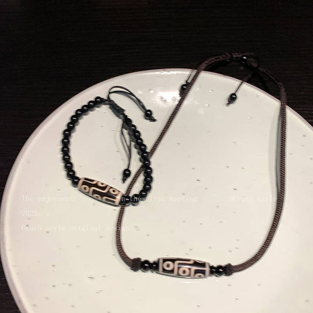 Ethnic Style Nine-Eyed Dzi Bead Braided Rope Necklace for Women, Trendy and High-End Neck Chain Accessory, Vintage Versatile Bracelet for Men