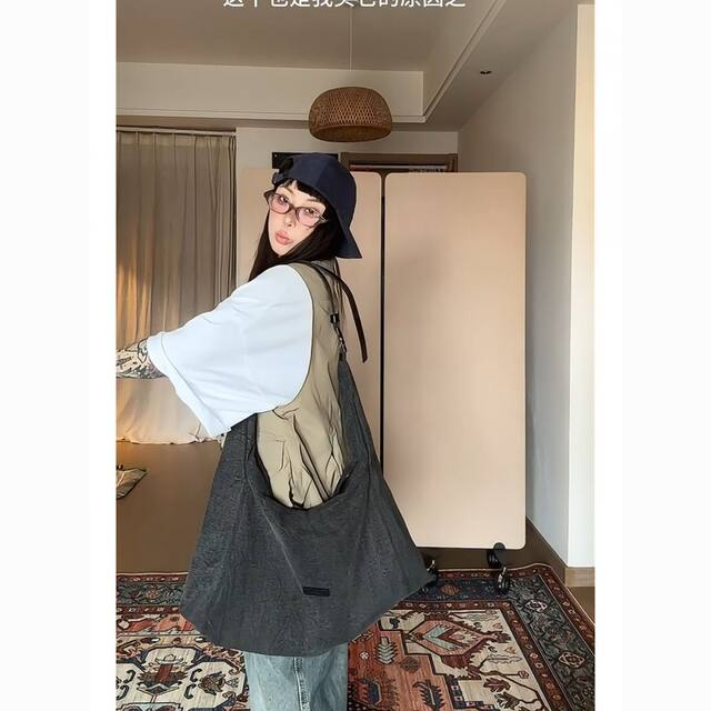 2025 New High-End Large-Capacity Thickened Washed Denim Bag for Women, Tote Commuter Shoulder Underarm Bag, Trendy