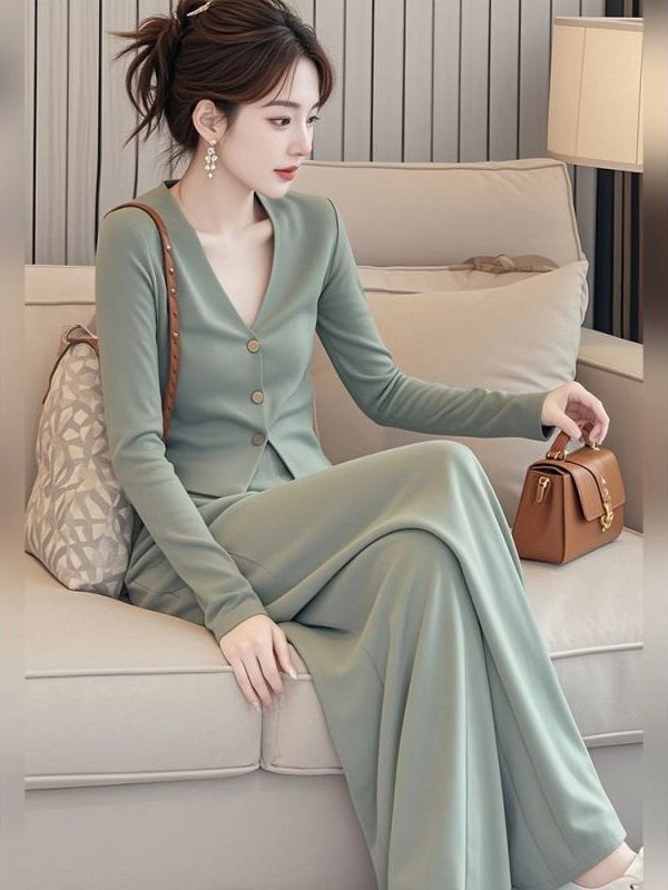 Unique and Beautiful Set, Early Autumn New Fashion, Lazy V-Neck Top, Long Pants, High-End Mini Dress, Elegant Two-Piece Set