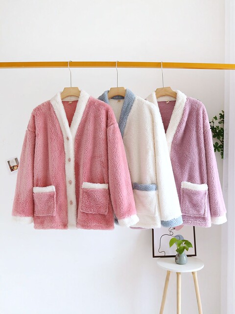 Japanese-Style Winter Tops for Women, Coral Fleece, Thickened, Warm, Casual, Fashionable, Color-Blocked, 100kg Loungewear Tops for Women