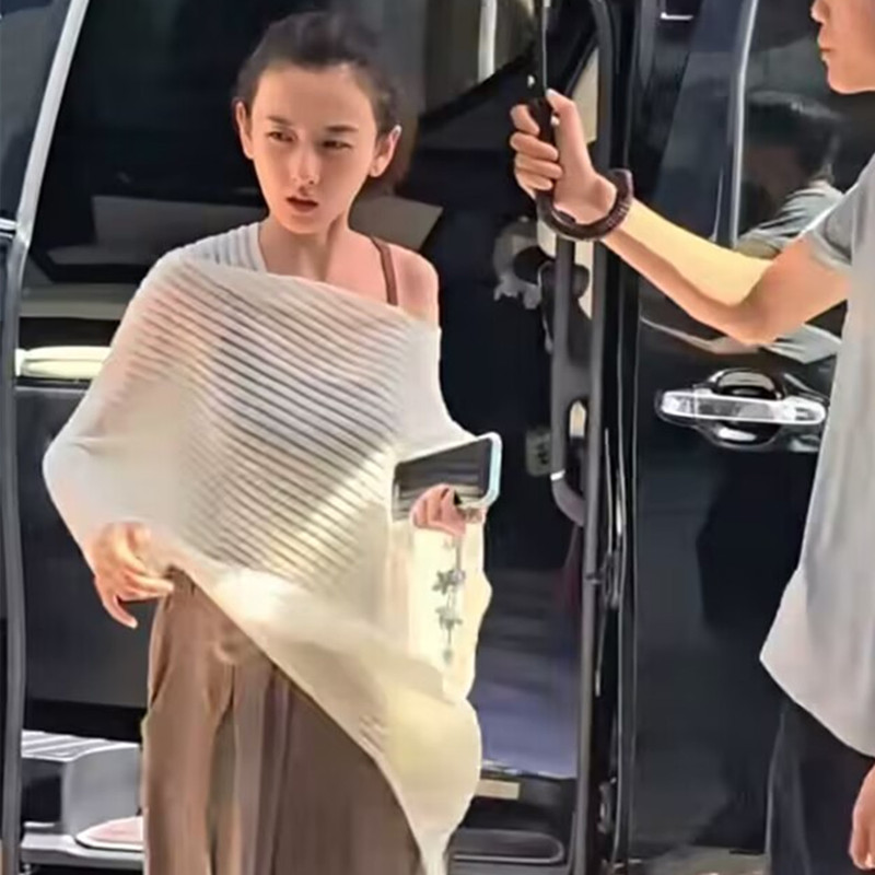 Summer New Style Song Zuer Same Style White Off-Shoulder French Irregular Sun-Protective Thin See-Through Knit Shawl Cover-Up Summer New Style Song Zuer Same Style White Off-Shoulder French Irregular Sun-Protective Thin See-Through Knit Shawl Cover-Up