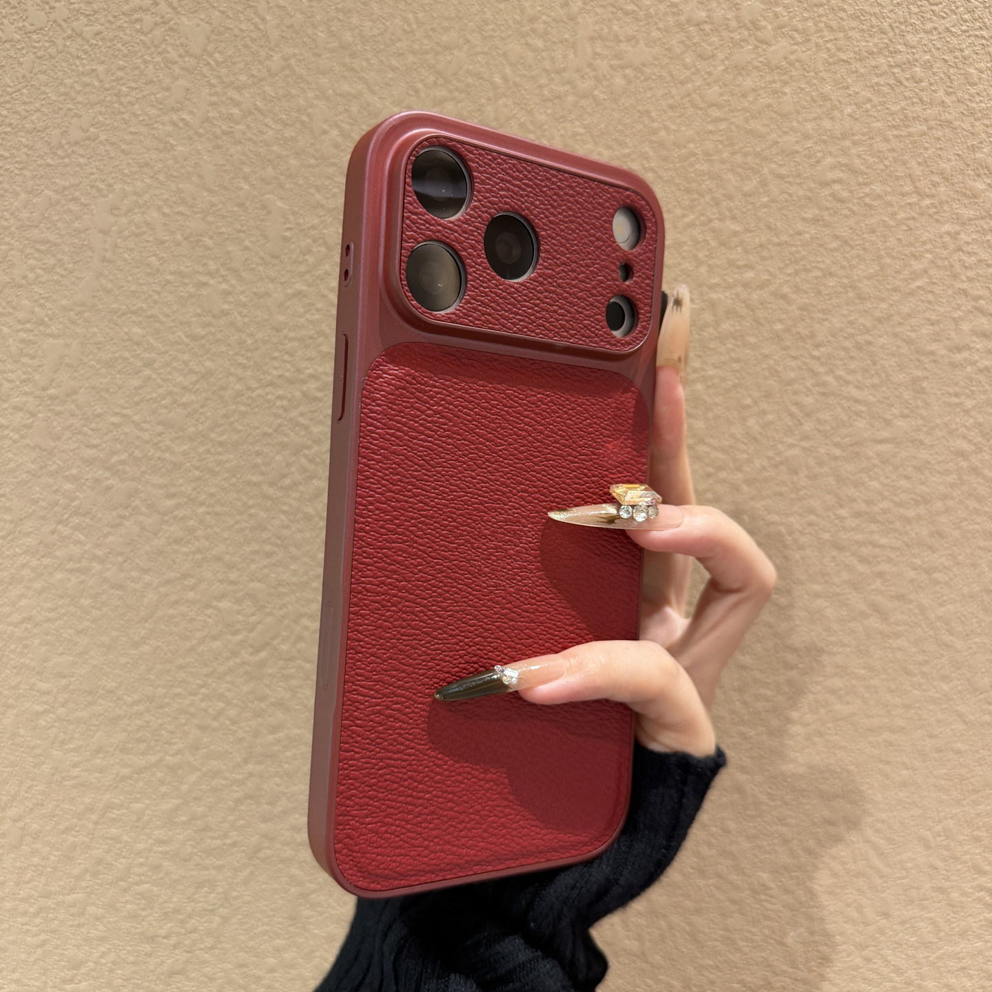 Coque Apple 17 Max motif cuir litchi orange automne-hiver, nouveau modèle ultra-fin, transforme instantanément l'iPhone 16_voghion.com