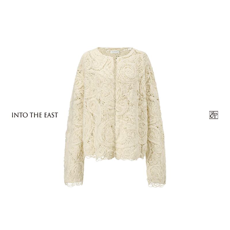 Into the East Printed Paisley Pattern Knit Cardigan Into the East Printed Paisley Pattern Knit Cardigan