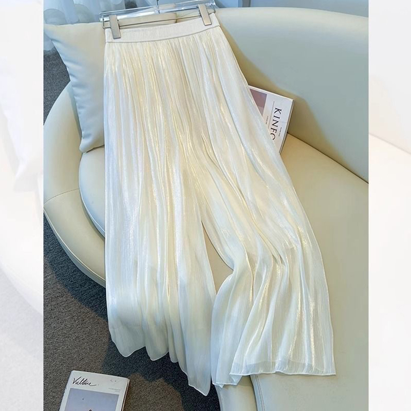Flowing Gauze Acetate Ice Silk Eight-Point Skirt Pants for Women, Summer 2026 New Style, Elegant and Lightweight Design, Drapey Wide-Leg Pants Flowing Gauze Acetate Ice Silk Eight-Point Skirt Pants for Women, Summer 2026 New Style, Elegant and Lightweight Design, Drapey Wide-Leg Pants