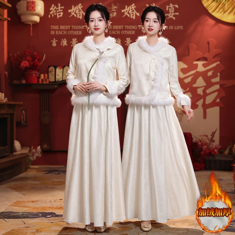 New Chinese-Style Bridesmaid Dress in Champagne Color with Fur Collar, Long-Sleeve Gown for Women, Slim Fit, Elegant Set with Added Fleece and Thickness
