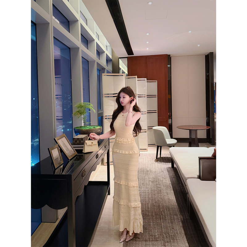 Xiaolan's "Elegant and Graceful" Korean-Style Ruffled Slim-Fit Tank Top Bodycon Dress Xiaolan's "Elegant and Graceful" Korean-Style Ruffled Slim-Fit Tank Top Bodycon Dress