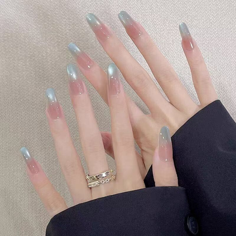 Ice Blue Gradient Wearable Nails, Cool Feeling, Glacier Blue, Whitening, Removable Manicure, Wearable Nails