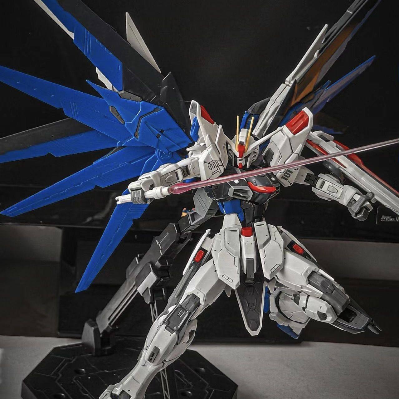 Gundam Hg New Life Strike Freedom Mg Unicorn Red Heretic Assembly Model Toy Figure Mecha for Boys