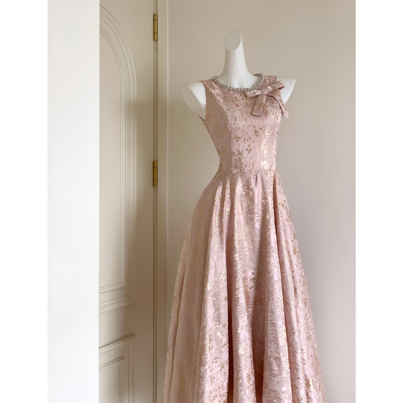 【Gold Powder】Tea Break French-Style Pink Dress with a High-End Feel, Sweet Bow, Sleeveless, Waist-Cinching A-Line Long Dress for Summer