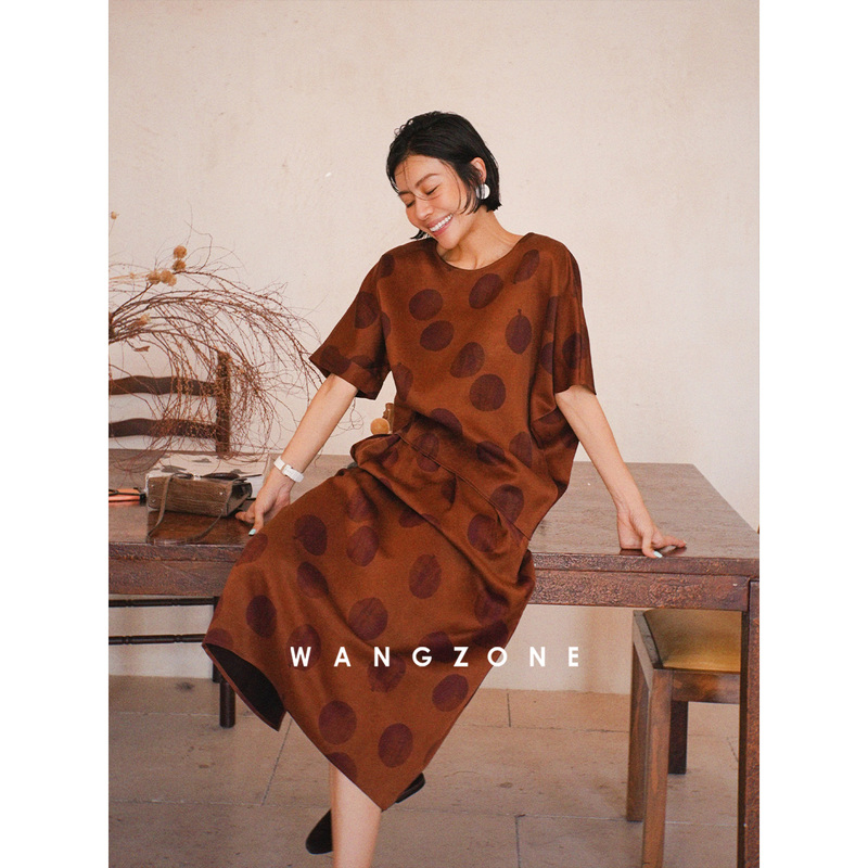Wang Zone｜Ochre Cloud Wave Shadow Old Material Red Cloud Yarn 100% Mulberry Silk Polka Dot Short Sleeve/Skirt Set