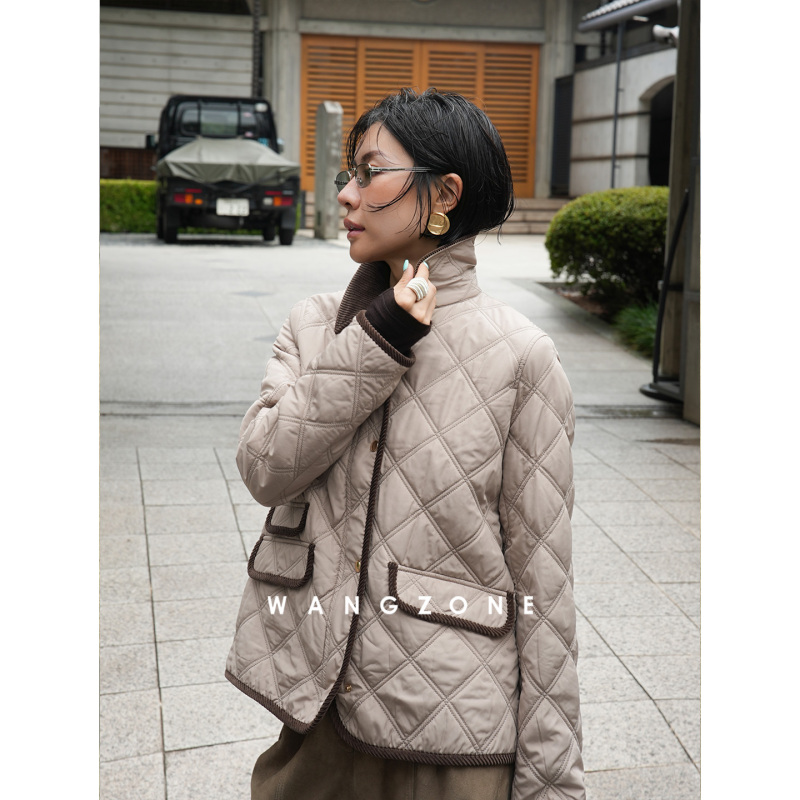 Wang Zone |   Old Money Style Quilted Wool-Filled Jacket for Women, Autumn and Winter Retro Lapel Lightweight Cotton Coat.