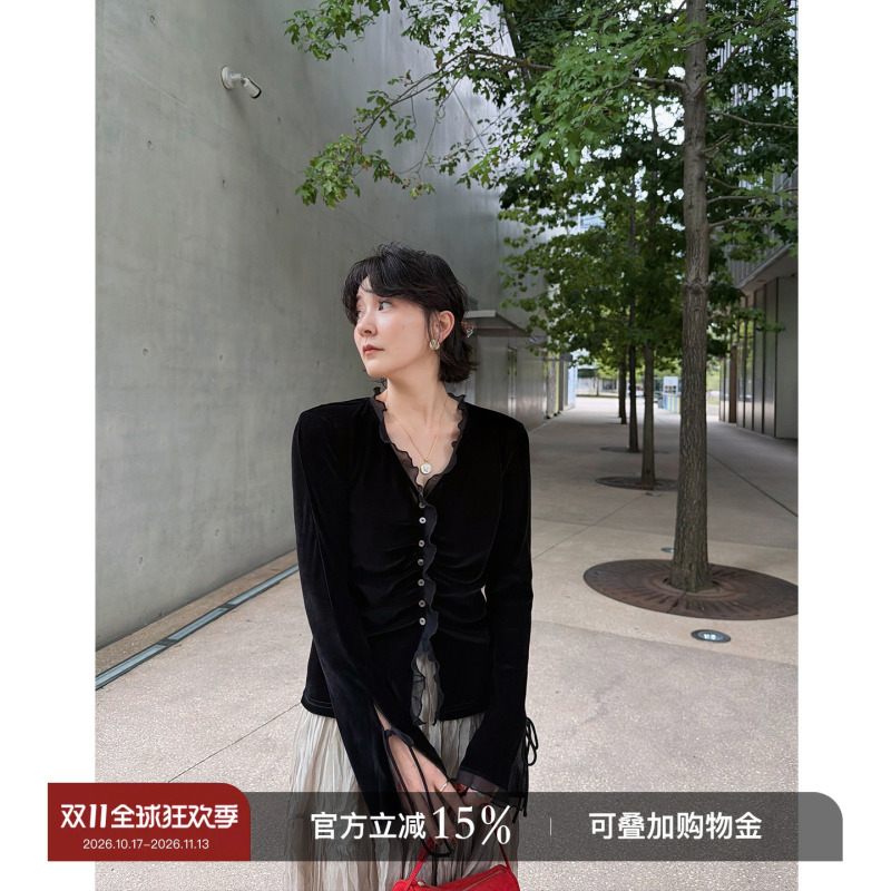 Yololite/'Beauty' French-Style Black Velvet Top with Ruffled Long Sleeves, V-Neck, Lace Splicing Shirt for Early Autumn