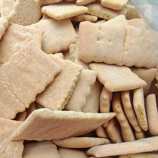 Jiangxi Ganzhou Yudu Zishan Especialidades Gannan Galletas cuadradas especiales Galletas de harina de arroz Galletas hechas a mano Recuerdos de la infancia