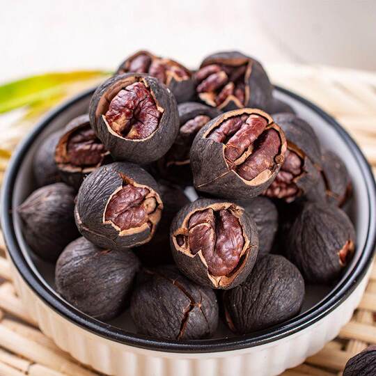 Newly fried large seeds 500g Lin'an pecans boiled black seeds cream pepper salt nuts roasted seeds New Year snacks