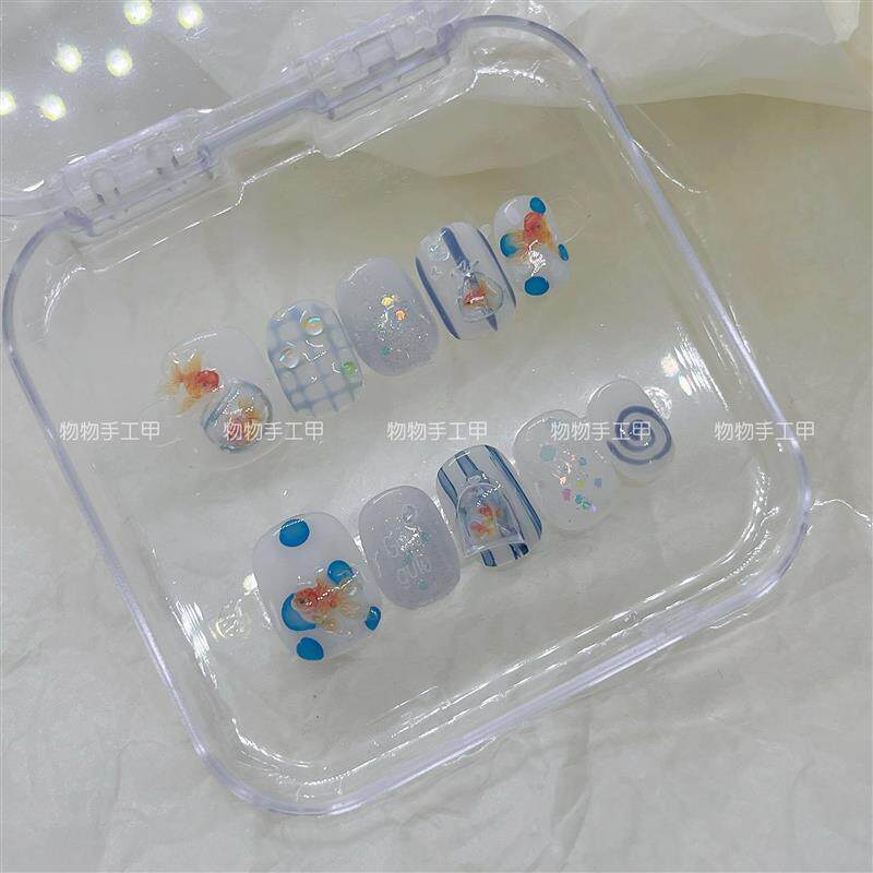 Purely Handmade Wearable Nails, Short Square Round Shape, New Glass Fish Tank Ice-Effect Koi Nail Stickers, Finished Product, Removable Purely Handmade Wearable Nails, Short Square Round Shape, New Glass Fish Tank Ice-Effect Koi Nail Stickers, Finished Product, Removable