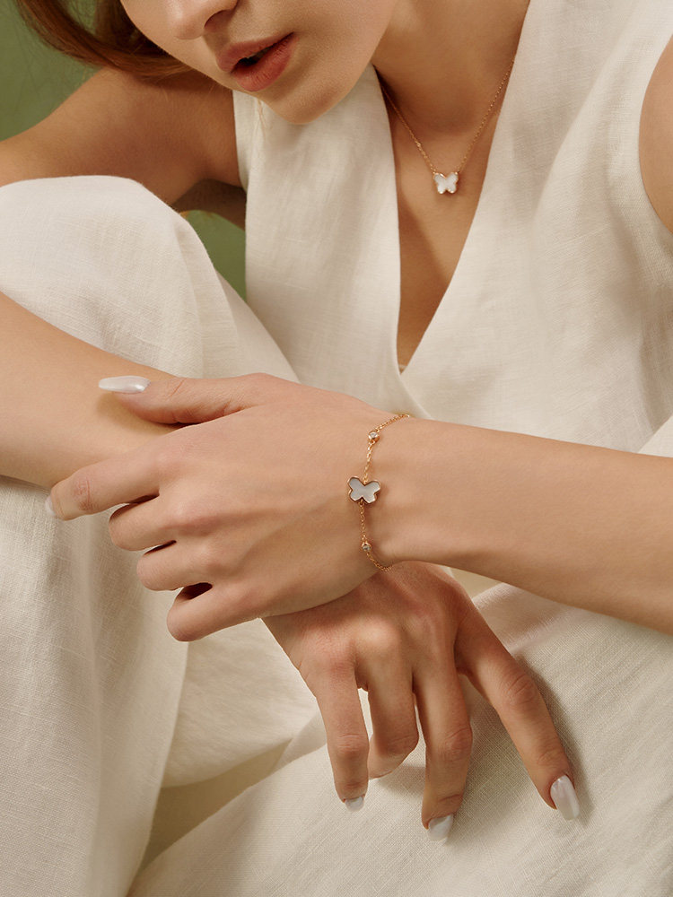 [Simple Style] Dukou Butterfly Necklace for Women, Light Luxury Necklace, New Year Gift, Birthday Gift, Anniversary Gift for Girlfriend