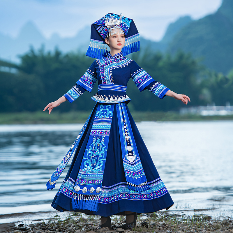 広西チワン族の民族衣装女性大人3月3日少数民族パフォーマンス衣装チワン族の錦刺繍ロングスカートチワン族の民族衣装