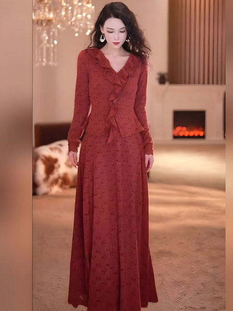 Yijie's Gentle and Elegant V-Neck Ruffled Orange-Red Lace Dress for Women, Slimming, Classy, and Age-Reducing Long Dress