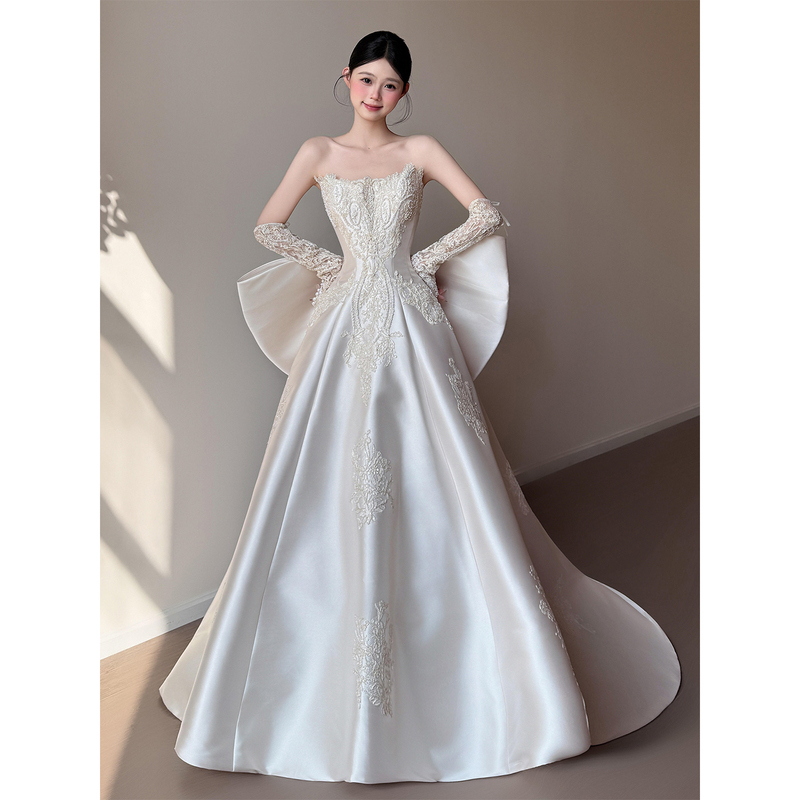 Satin Light Wedding Dress for Petite Brides, High-End French Vintage Style, Reception and Exit Gown with a Small Train Satin Light Wedding Dress for Petite Brides, High-End French Vintage Style, Reception and Exit Gown with a Small Train
