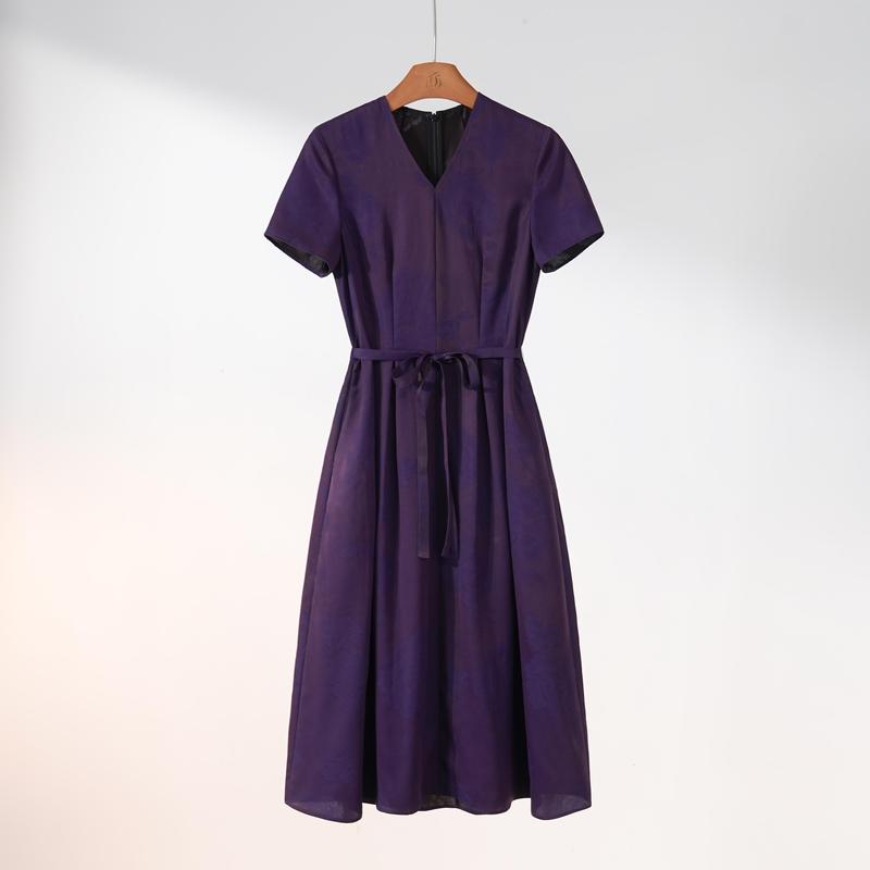 Xizi/[Jiangzi Qiongfang] 25mm Intangible Cultural Heritage Xiangyun Silk with Green Pattern Dyeing V-Neck Purple Dress/Cqtj426
