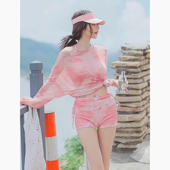 New Style Plus-Size Swimsuit for Women, Slimming and Covering, Three-Piece Set with Cover-Up, Long-Sleeved, Stylish and Trendy for Girls, Suitable for Hot Springs