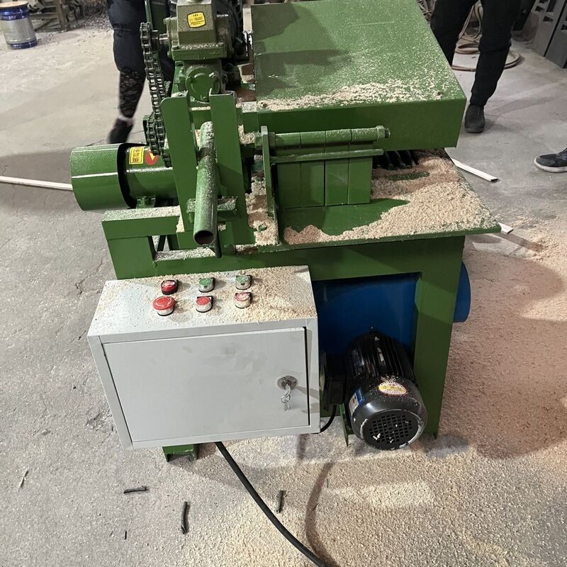 Small Woodworking Machinery, Multi-Blade Saw, Four-Sided Planer Saw for Refurbishing Waste Formwork Lumber, Planing Single and Double Strips, Four-Sided Saw Small Woodworking Machinery, Multi-Blade Saw, Four-Sided Planer Saw for Refurbishing Waste Formwork Lumber, Planing Single and Double Strips, Four-Sided Saw