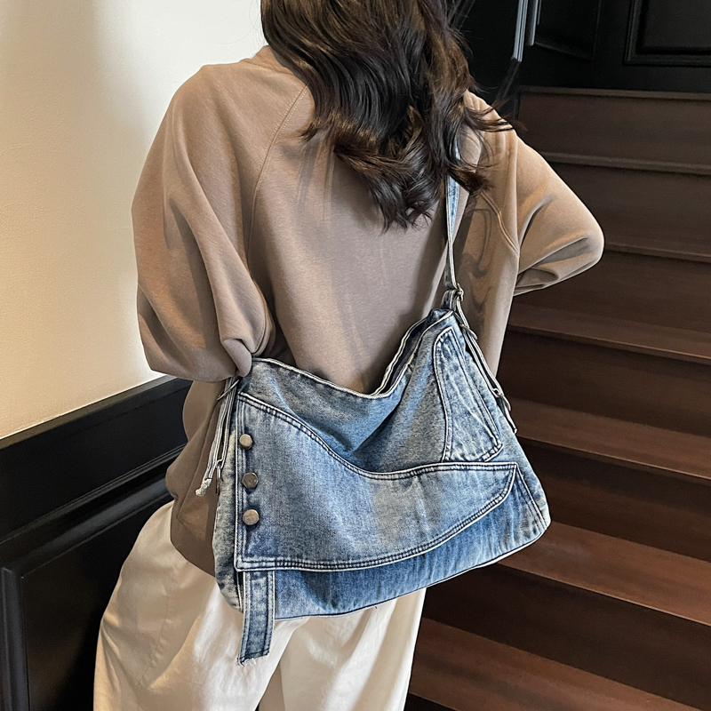 Denim Bag for Women, Large Capacity, 2026 New Style, Casual Shoulder Crossbody Bag, College Student Class Commute Tote Bag