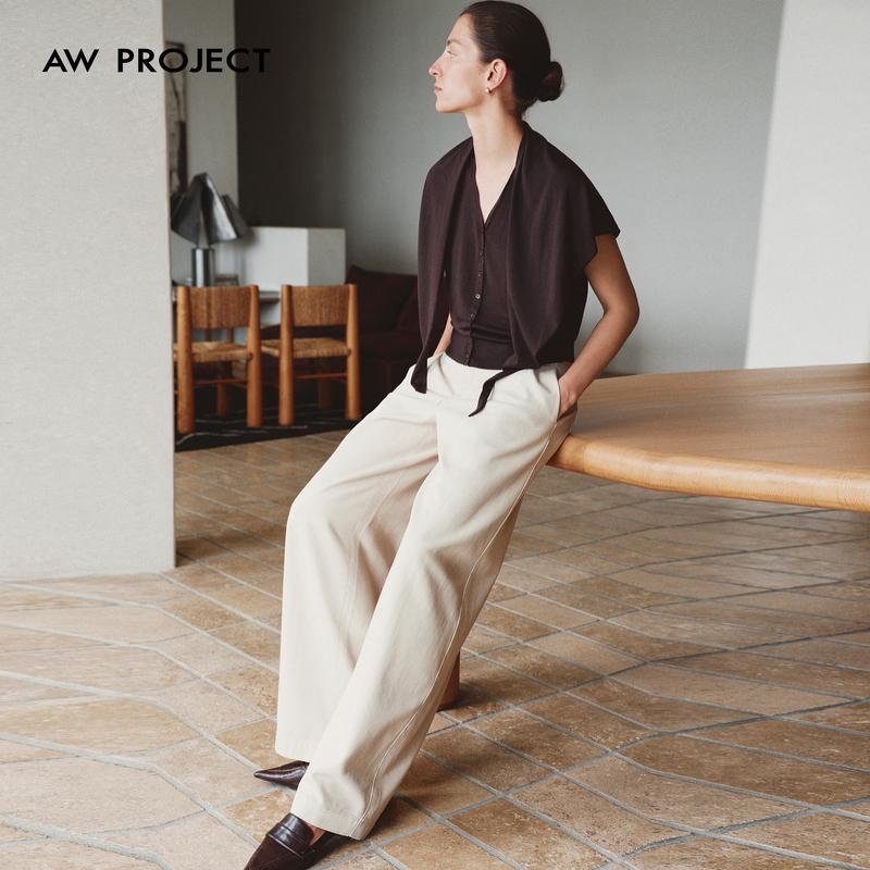 Aw Project Minimalist Scimitar-Style Pocket Design with Three-Dimensional Lines, Harem Silhouette Jeans, New Product Bw323124 Aw Project Minimalist Scimitar-Style Pocket Design with Three-Dimensional Lines, Harem Silhouette Jeans, New Product Bw323124
