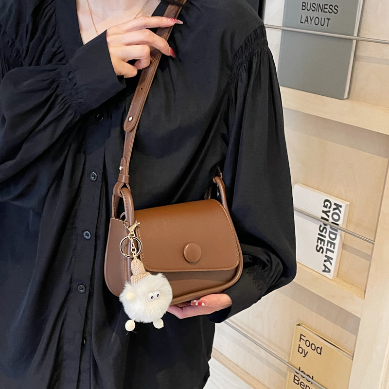 Super Popular Women's Bag 2025 New Trendy Spring/Summer Vintage Small Square Bag Fashionable Niche Versatile ins Shoulder Crossbody Bag