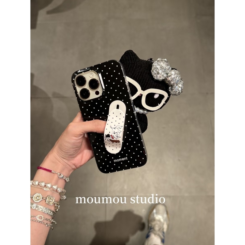 Momomostudios Niche Instagram-Style Black Polka Dot Dalmatian Band-Aid Stand Case Suitable for iPhone 16 Pro Max New Model 15 Pro Apple Phone Case 14 Pro Double-Layer 13 Full-Cover Shockproof Soft Case Momomostudios Niche Instagram-Style Black Polka Dot Dalmatian Band-Aid Stand Case Suitable for iPhone 16 Pro Max New Model 15 Pro Apple Phone Case 14 Pro Double-Layer 13 Full-Cover Shockproof Soft Case