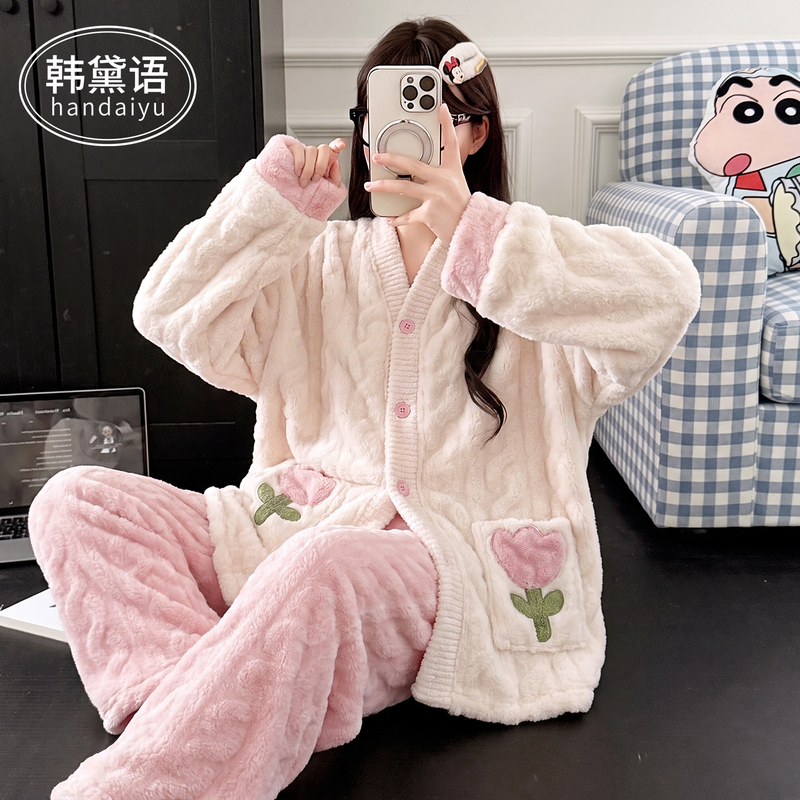 320g Winter Thickened Coral Fleece Pajamas for Women, Plus Size Flannel Cartoon Design for Chubby Girls, Loungewear Set 320g Winter Thickened Coral Fleece Pajamas for Women, Plus Size Flannel Cartoon Design for Chubby Girls, Loungewear Set