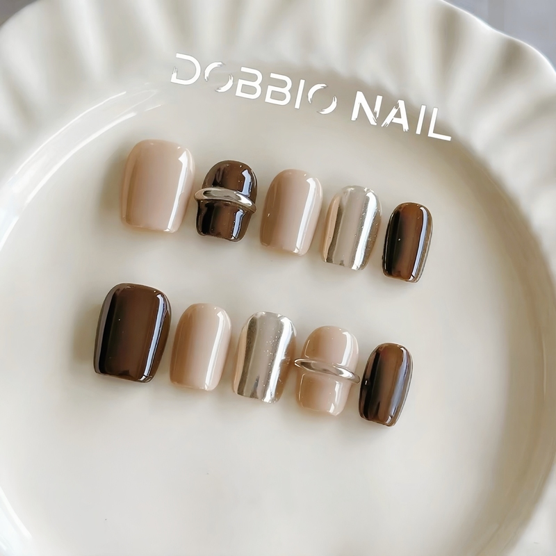 Dobbio【Minimalist Silver Brown】Korean Style Simple and High-End Commuter-Friendly Handmade Wearable Nail Art Short Nail Tips
