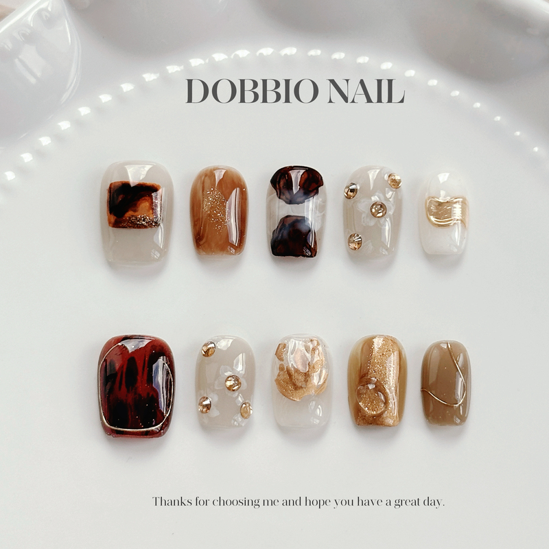 Dobbio【Future】Whitening, Light Luxury, High-End Feel, Wearable Nails, Short Nail Tips, Niche Personality, Handmade Nail Art Dobbio【Future】Whitening, Light Luxury, High-End Feel, Wearable Nails, Short Nail Tips, Niche Personality, Handmade Nail Art